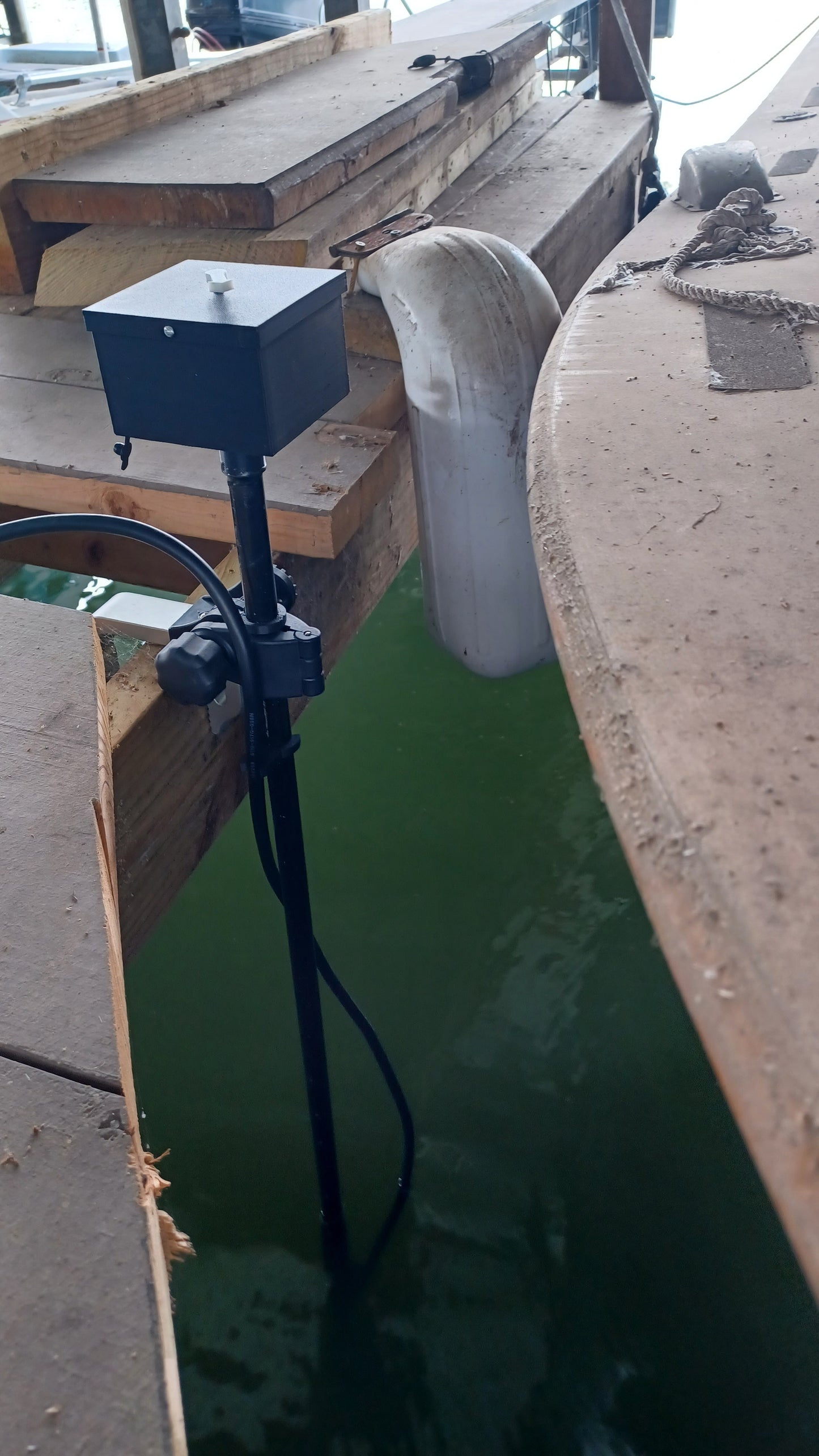 Aqua Aim - Auto Rotation Sonar Pole