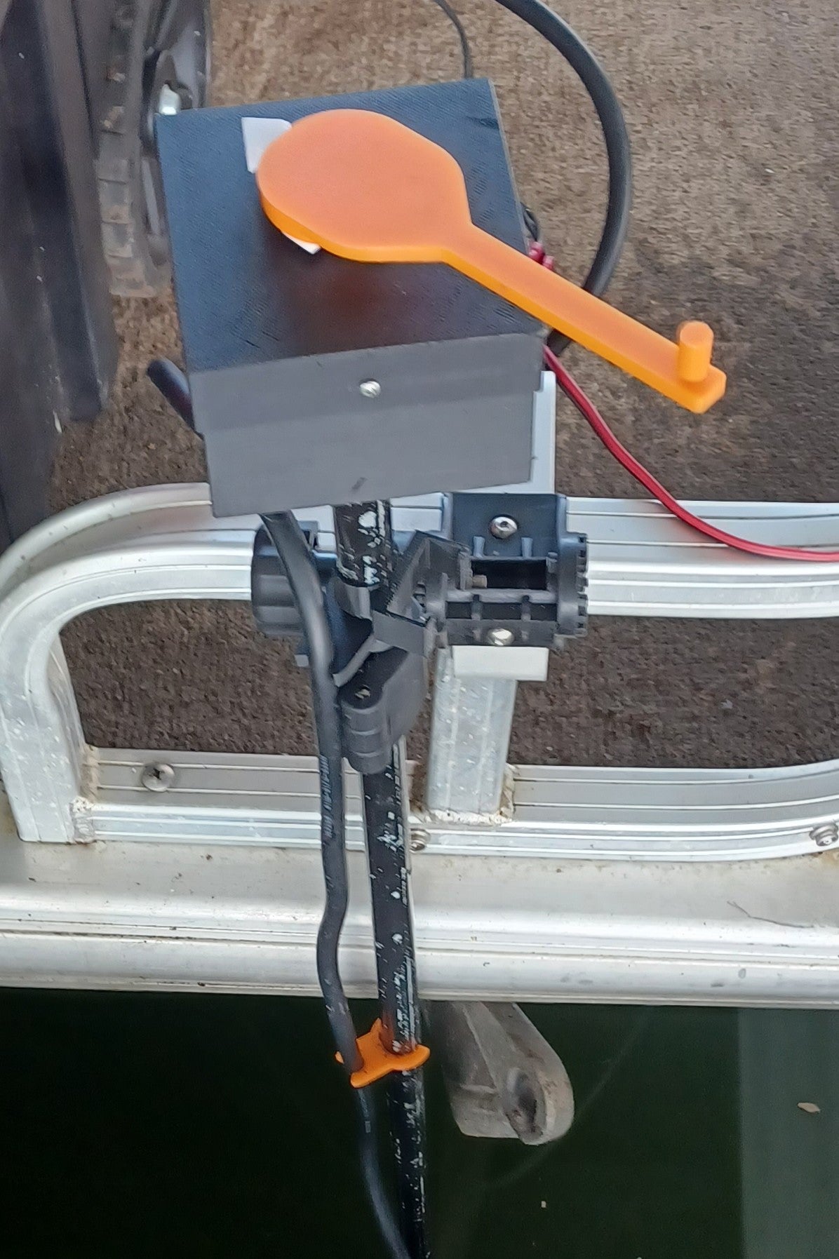 Aqua Aim - Auto Rotation Sonar Pole